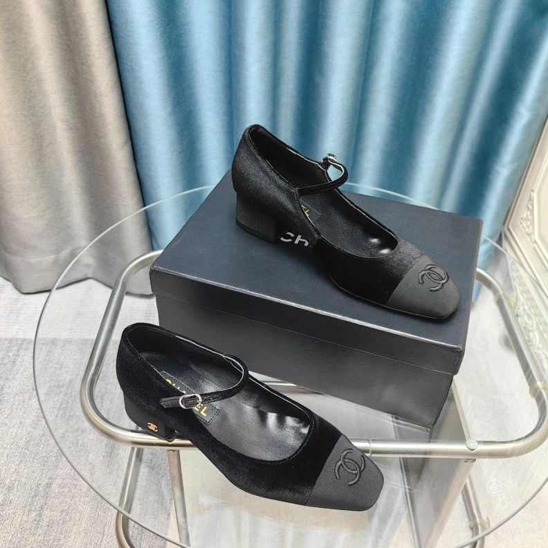 Compact Chxnxl High Heels 123110