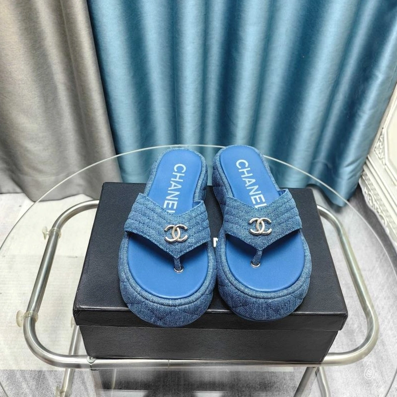 Trendy Chxnxl Slippers 122524