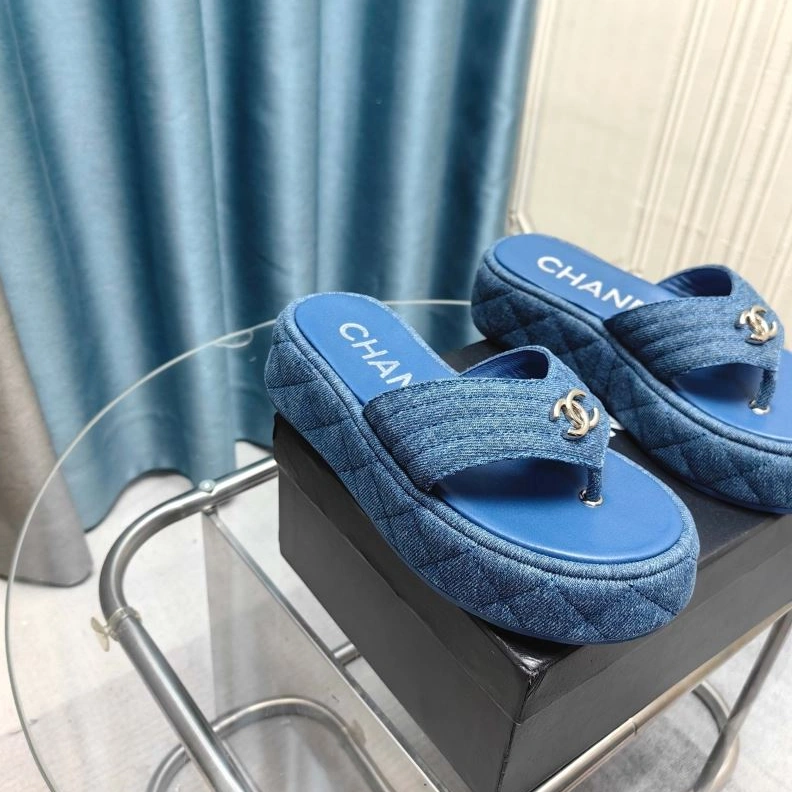 Trendy Chxnxl Slippers 122524