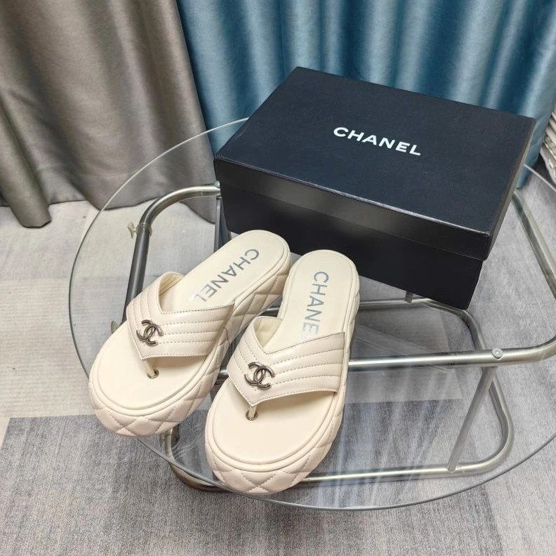 GoodFit Chxnxl Slippers 122521