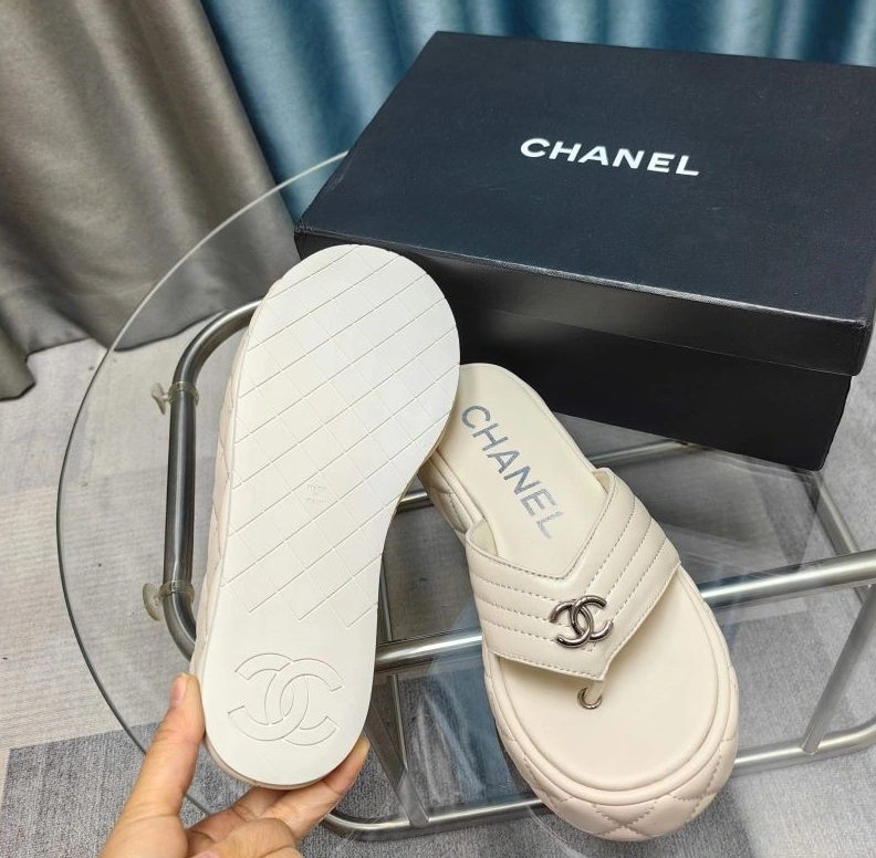 GoodFit Chxnxl Slippers 122521