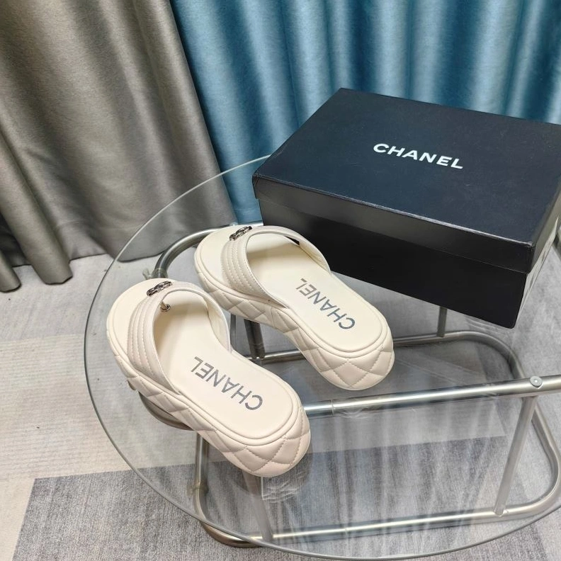 GoodFit Chxnxl Slippers 122521