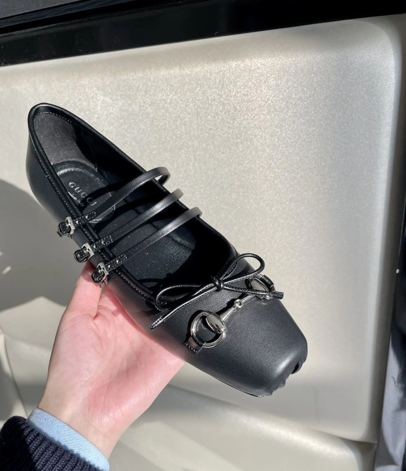 Gxccx Flat Shoes BestValue 158057