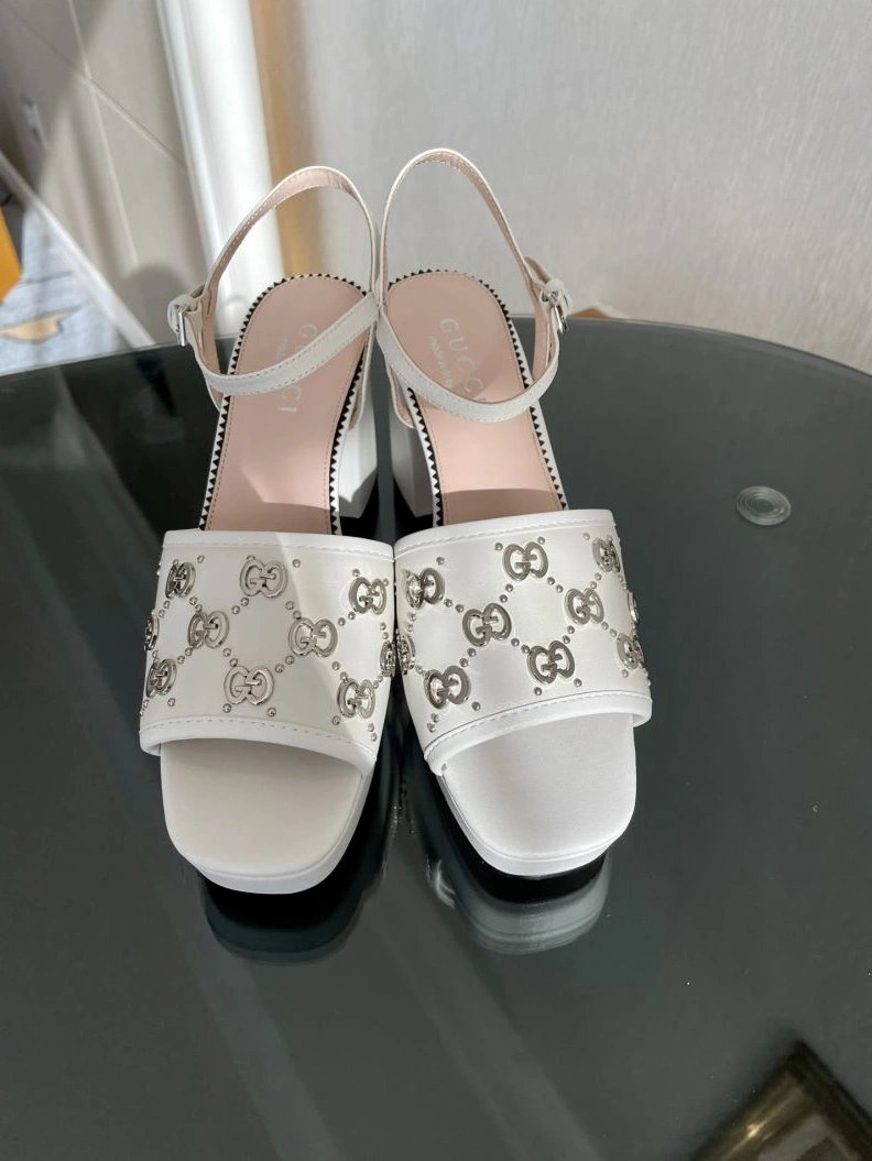 Fashionable Gxccx Sandals 157967
