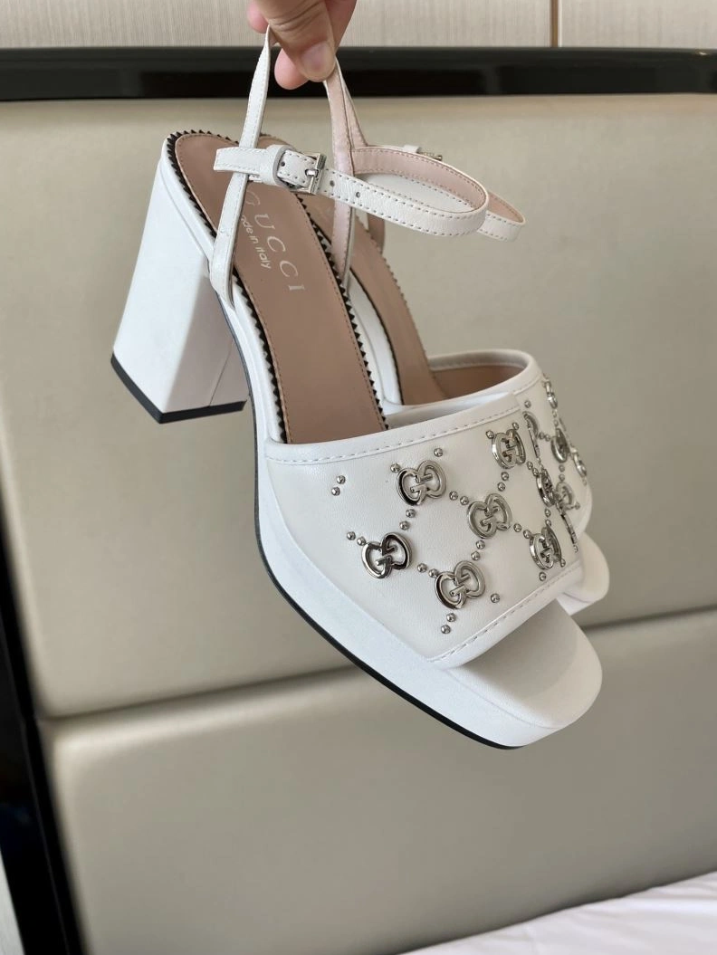 Fashionable Gxccx Sandals 157967