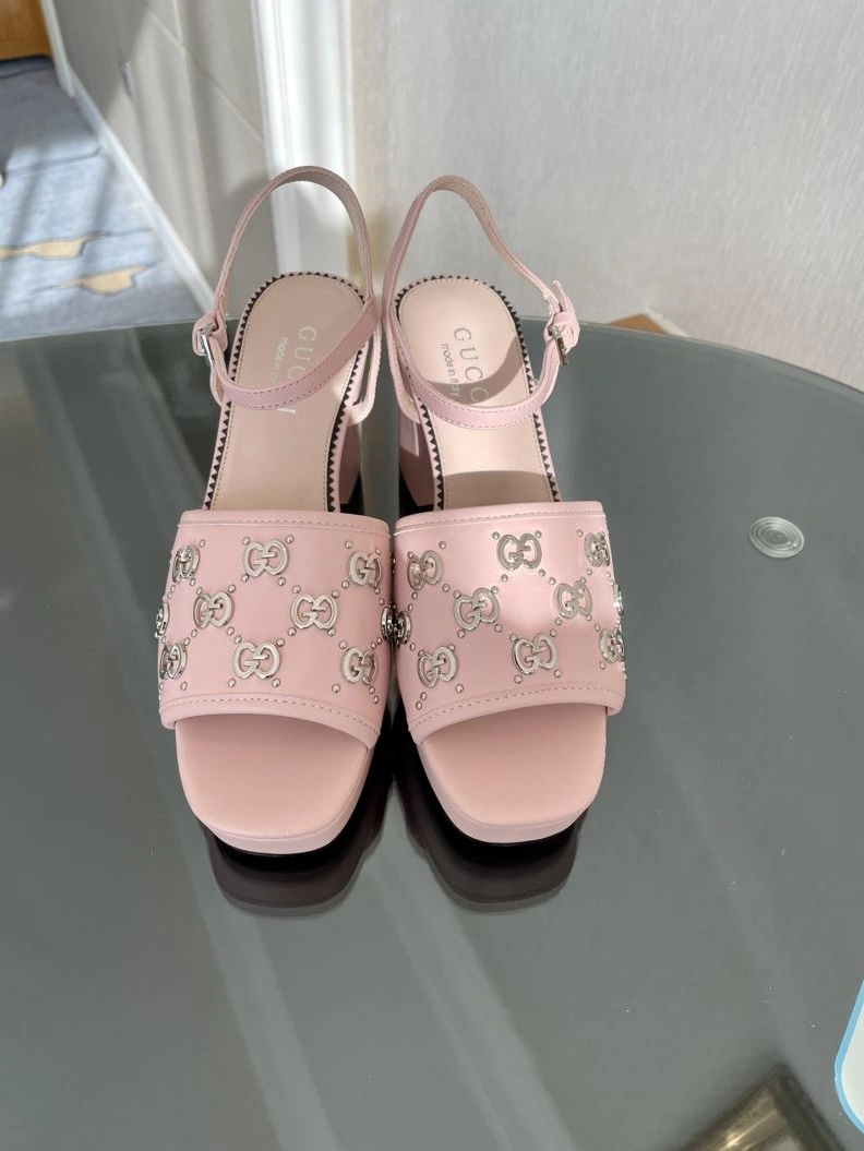 Gxccx Sandals Resilient 157966