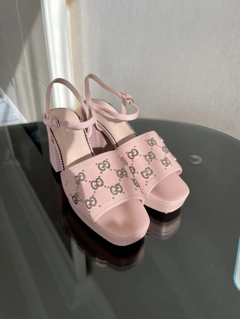 Gxccx Sandals Resilient 157966