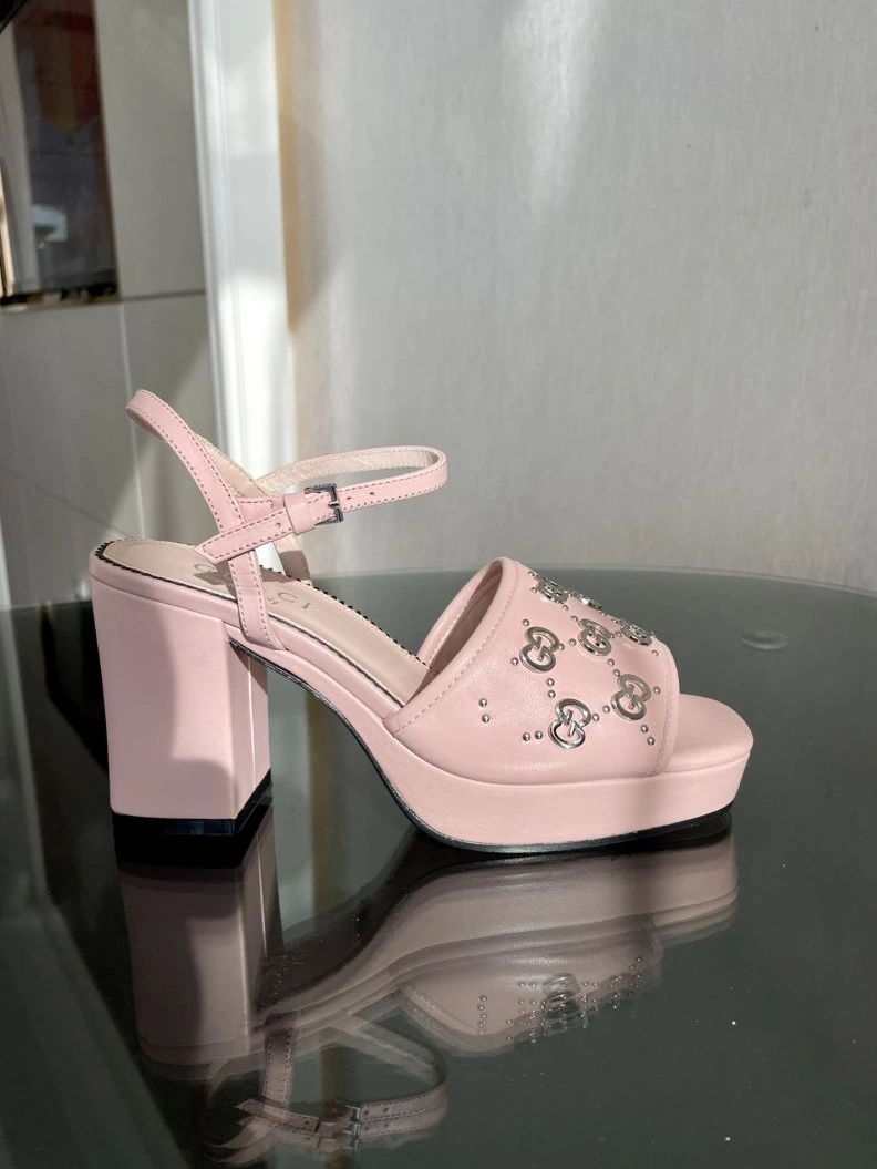 Gxccx Sandals Resilient 157966