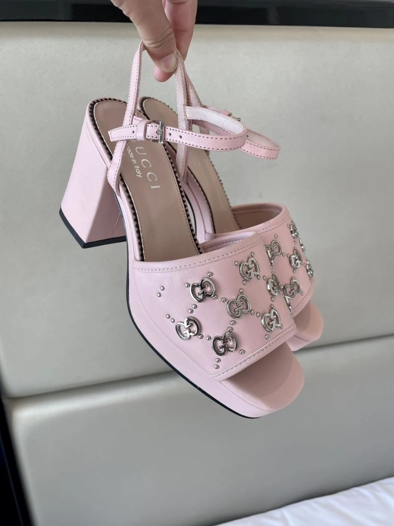 Gxccx Sandals Resilient 157966