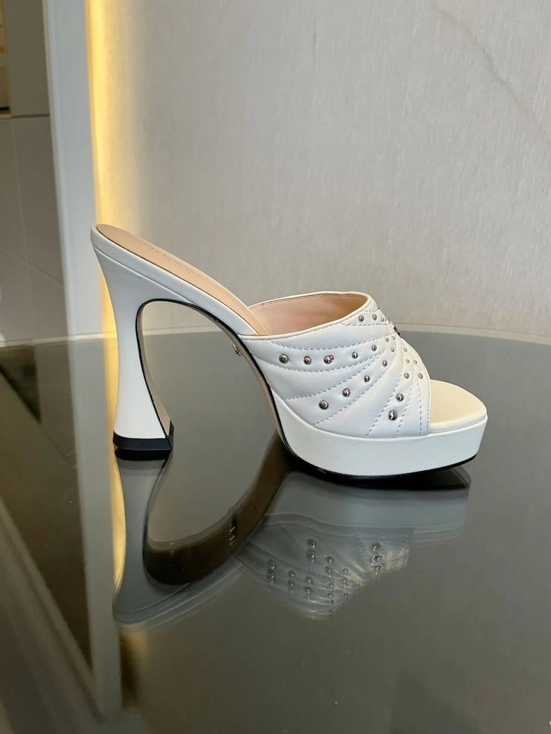 Gxccx Sandals Versatile 157965