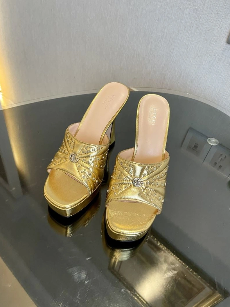 Gxccx Sandals Cozy 157952