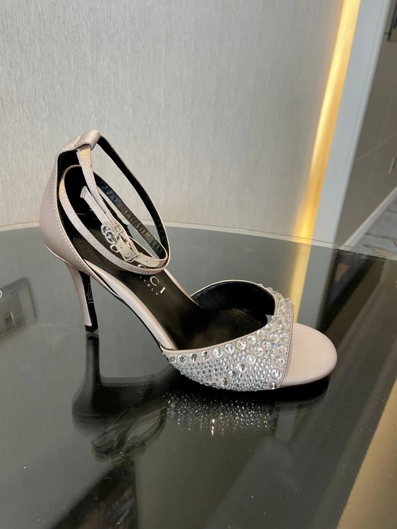 WellDesigned Gxccx High Heels 158044