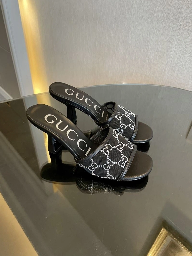 Elegant Gxccx Sandals 157936