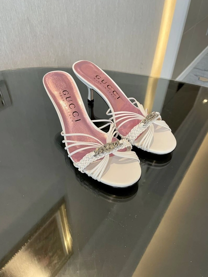 EyeCatching Gxccx Sandals 157940
