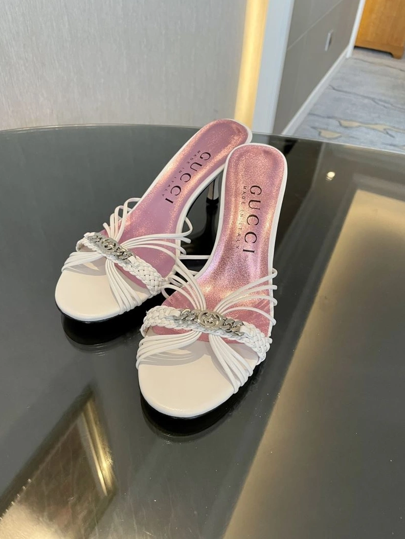 EyeCatching Gxccx Sandals 157940