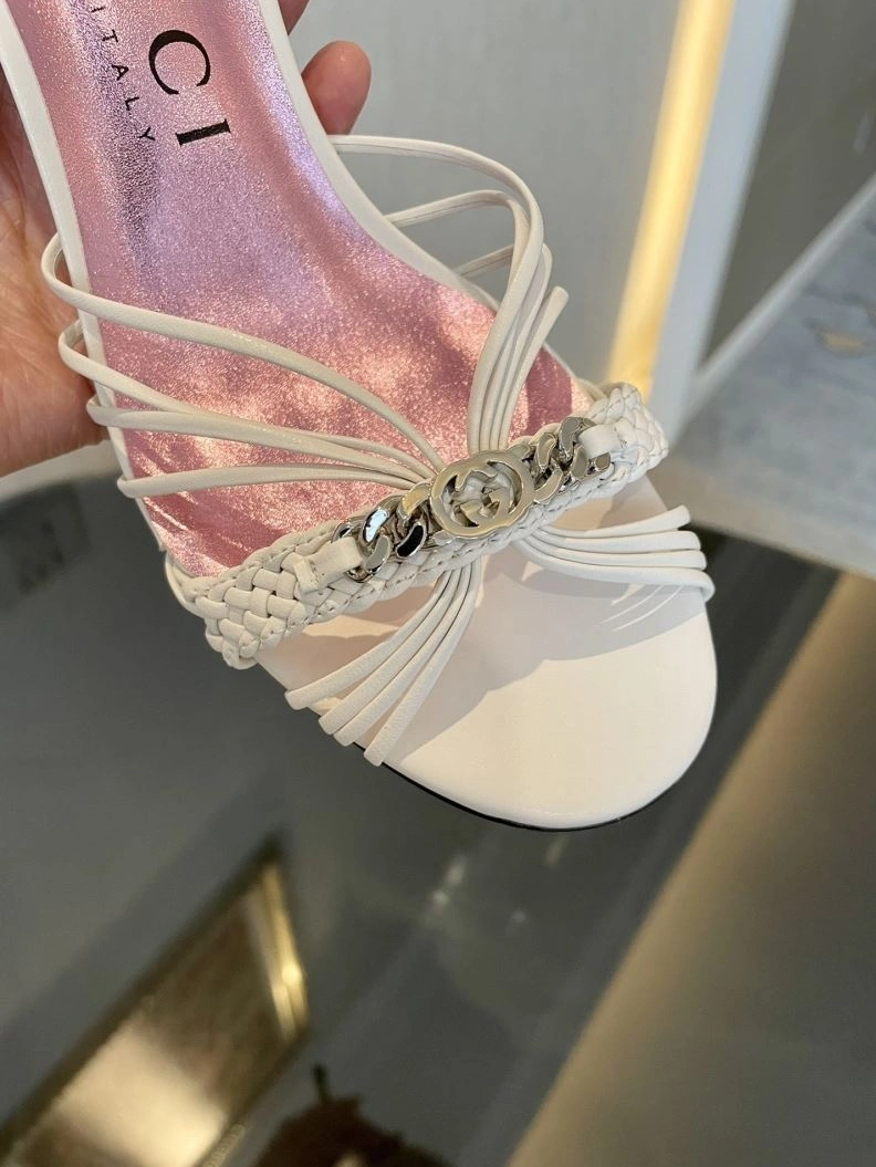 EyeCatching Gxccx Sandals 157940