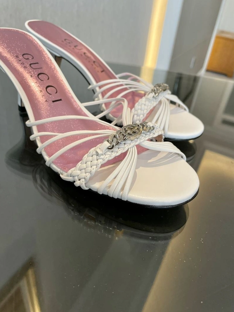 EyeCatching Gxccx Sandals 157940