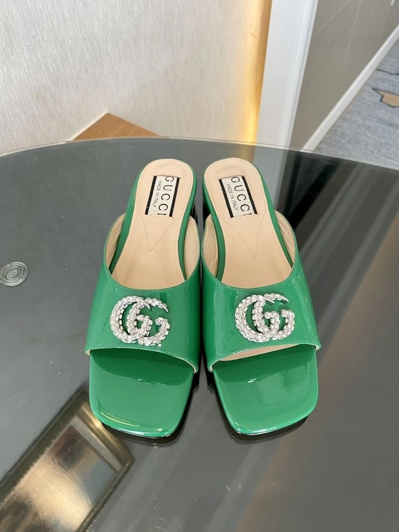 EyeCatching Gxccx Slippers 157889