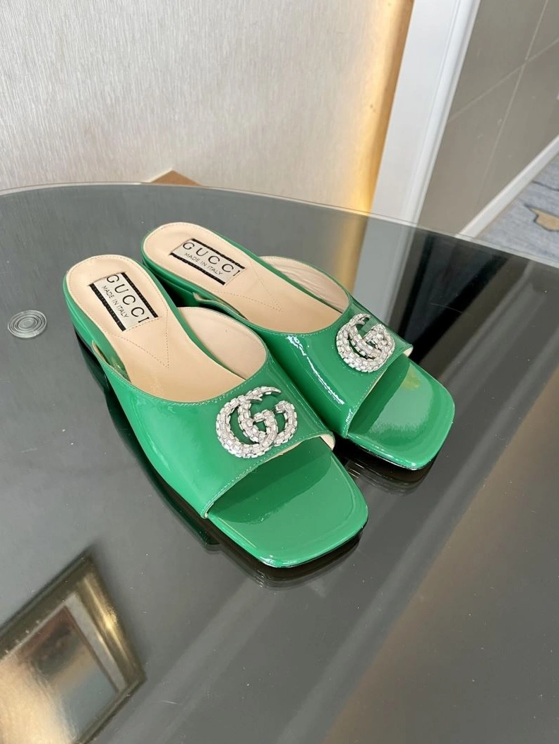EyeCatching Gxccx Slippers 157889