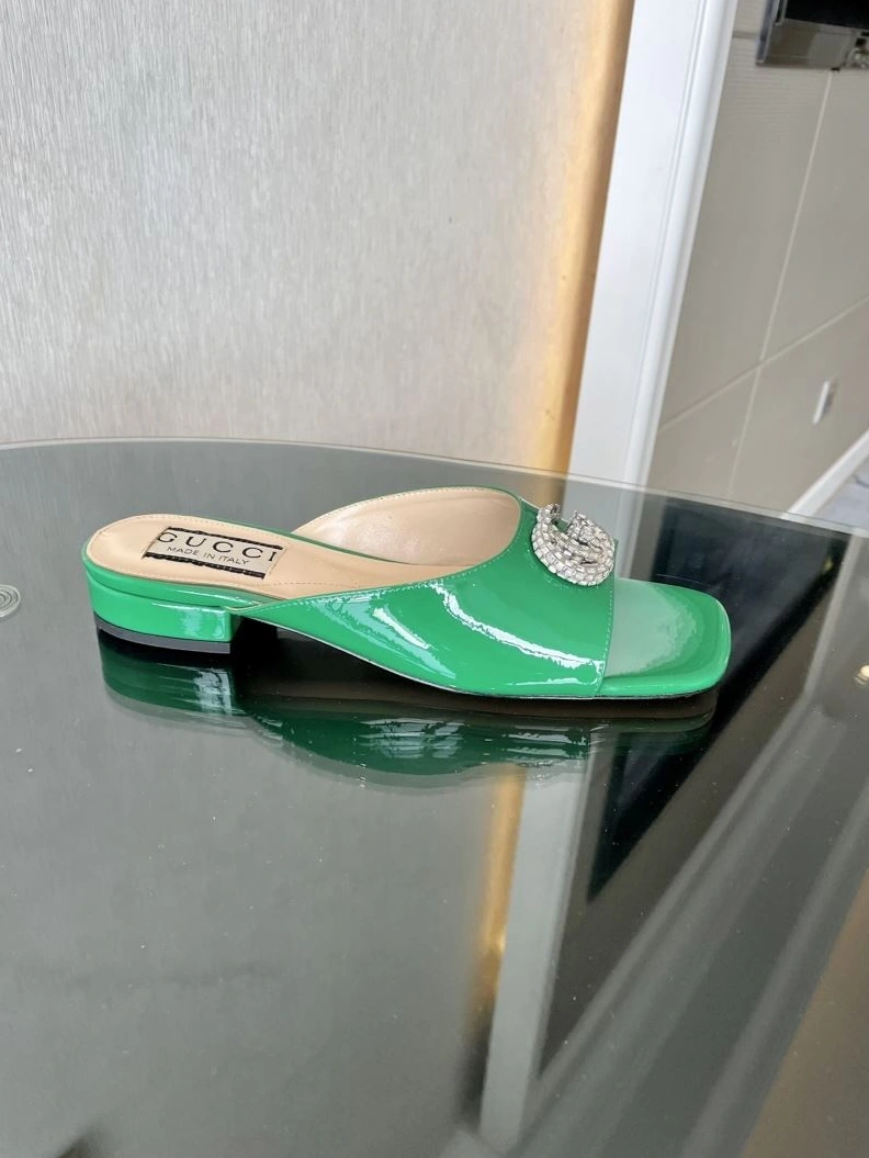 EyeCatching Gxccx Slippers 157889