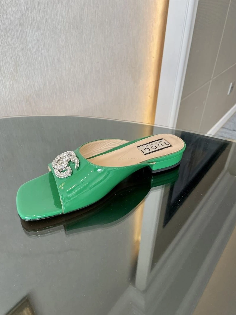 EyeCatching Gxccx Slippers 157889