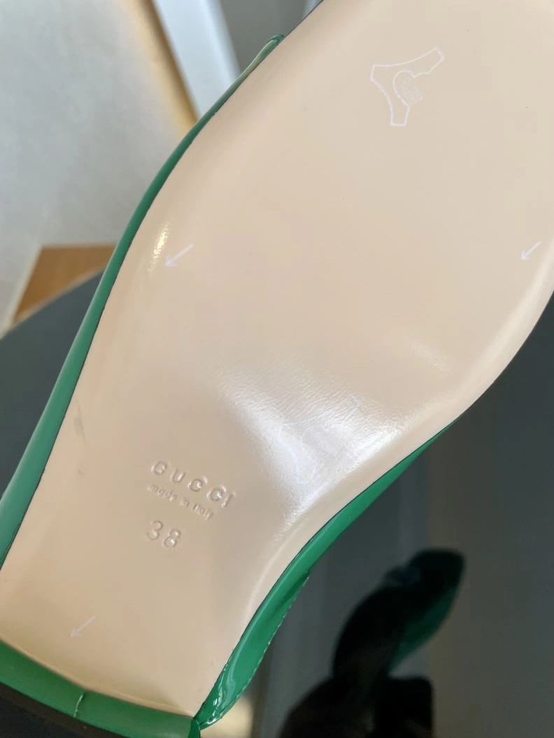 EyeCatching Gxccx Slippers 157889