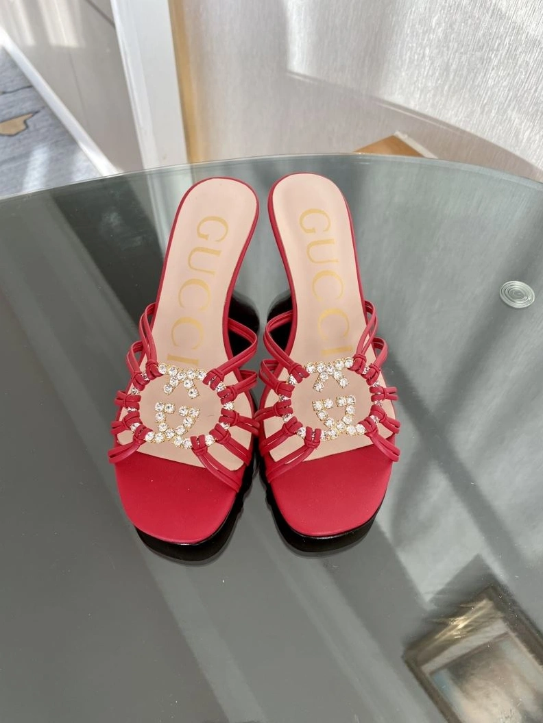 Fashionable Gxccx Slippers 157876