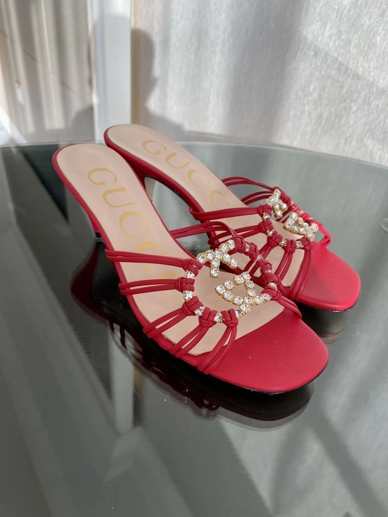 Fashionable Gxccx Slippers 157876