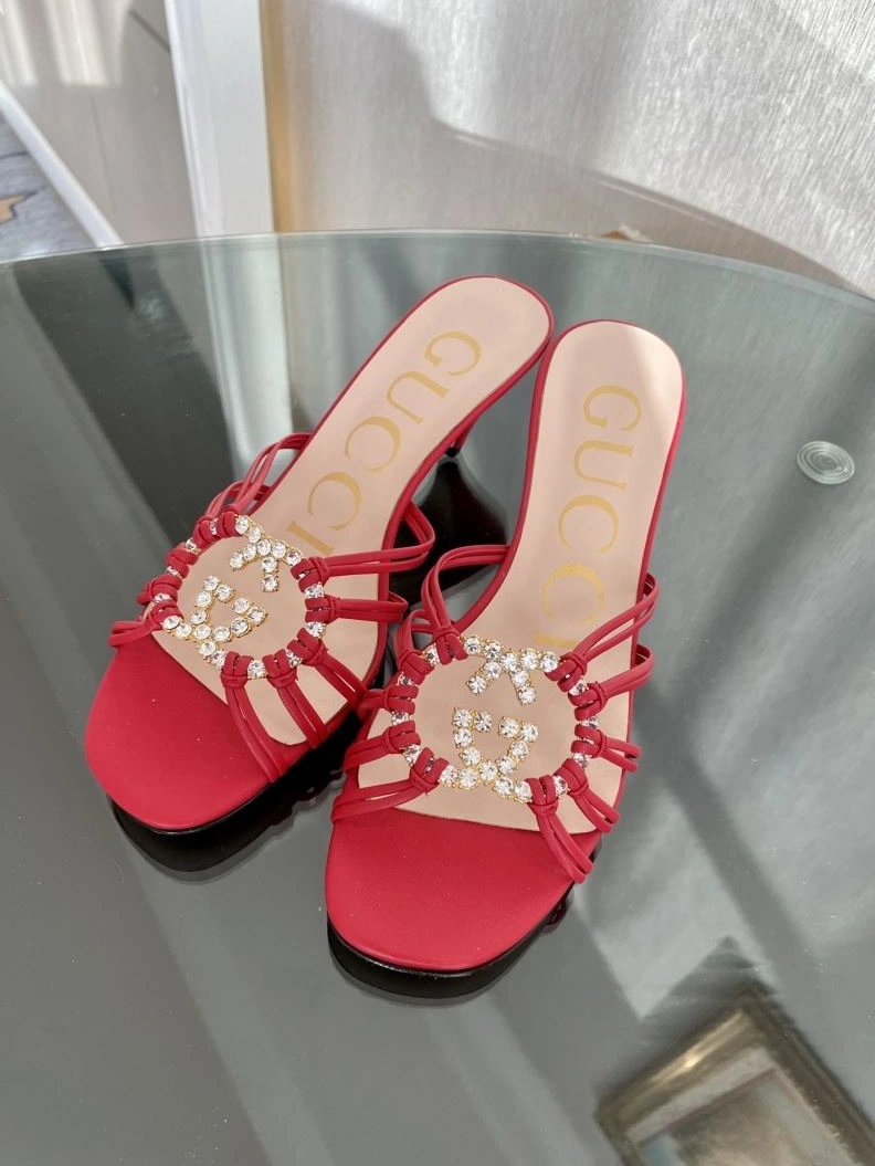 Fashionable Gxccx Slippers 157876