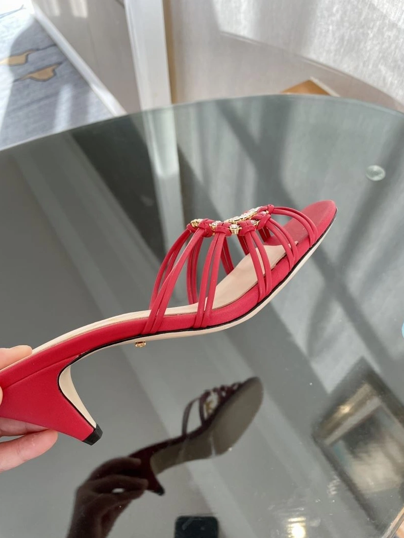 Fashionable Gxccx Slippers 157876