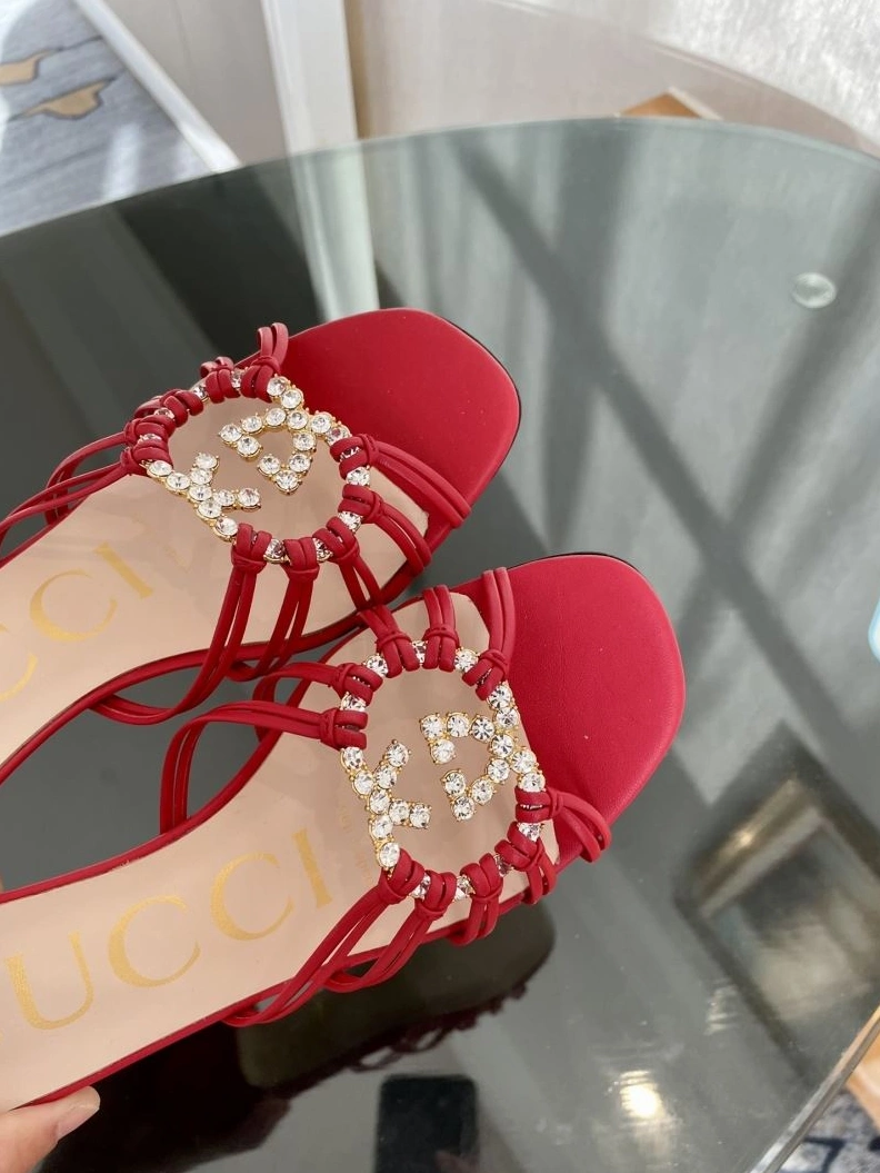 Fashionable Gxccx Slippers 157876