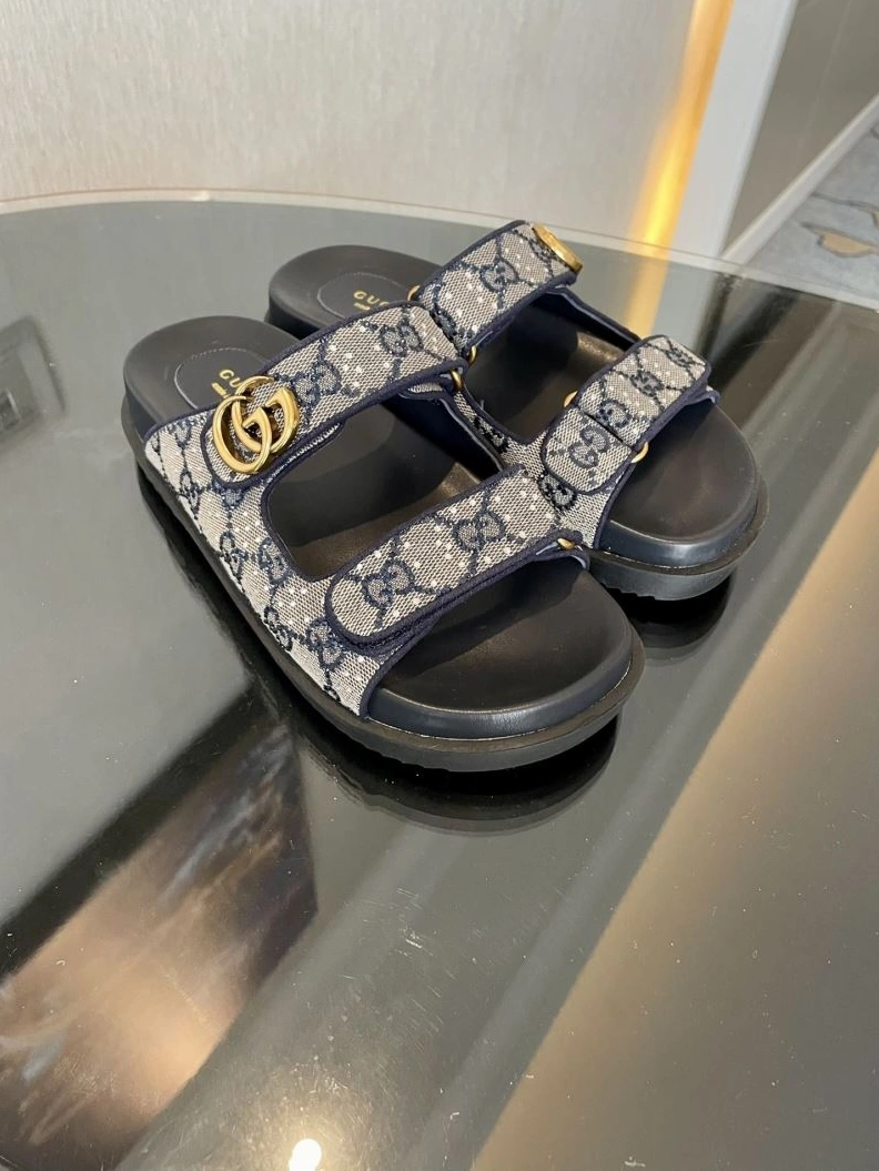 Trendy Gxccx Sandals 157893