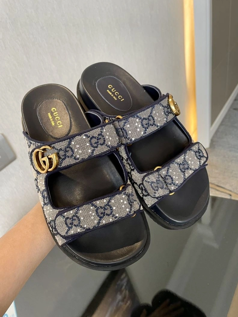 Trendy Gxccx Sandals 157893