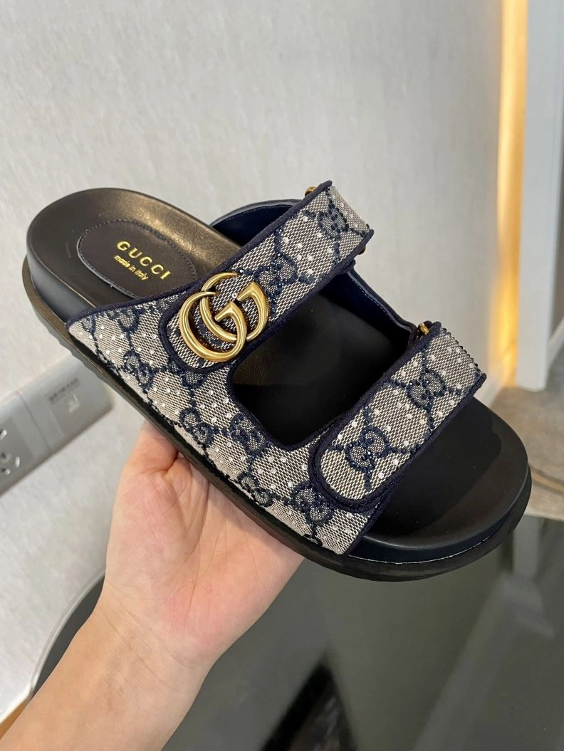 Trendy Gxccx Sandals 157893