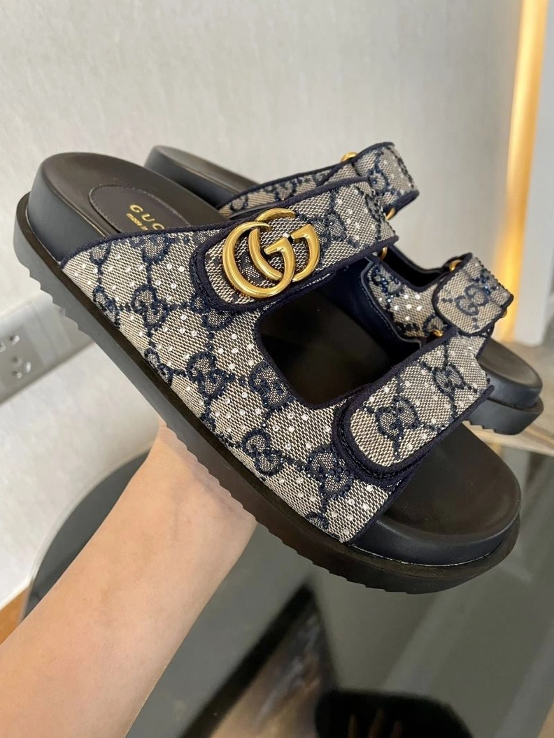 Trendy Gxccx Sandals 157893