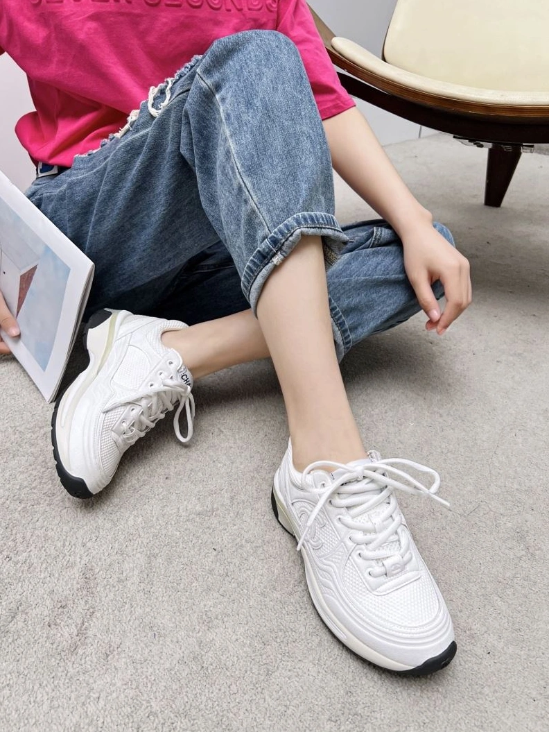 Sophisticated Chxnxl Sneakers 122315
