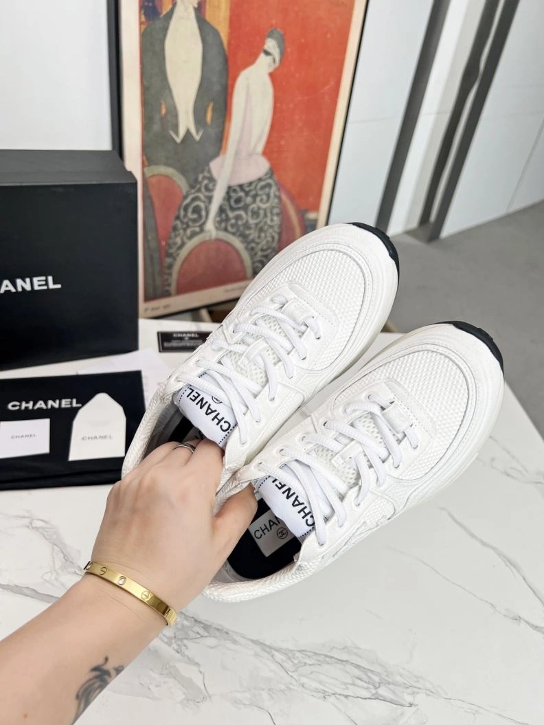 Sophisticated Chxnxl Sneakers 122315