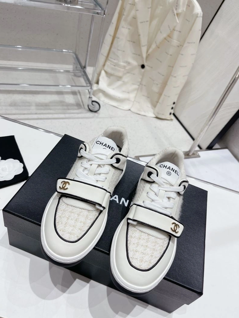 Efficient Chxnxl Sneakers 122308