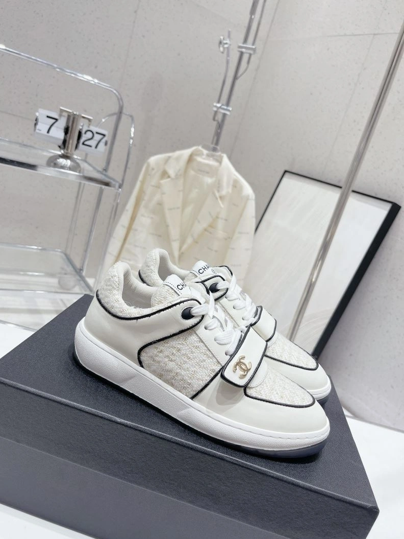 Efficient Chxnxl Sneakers 122308