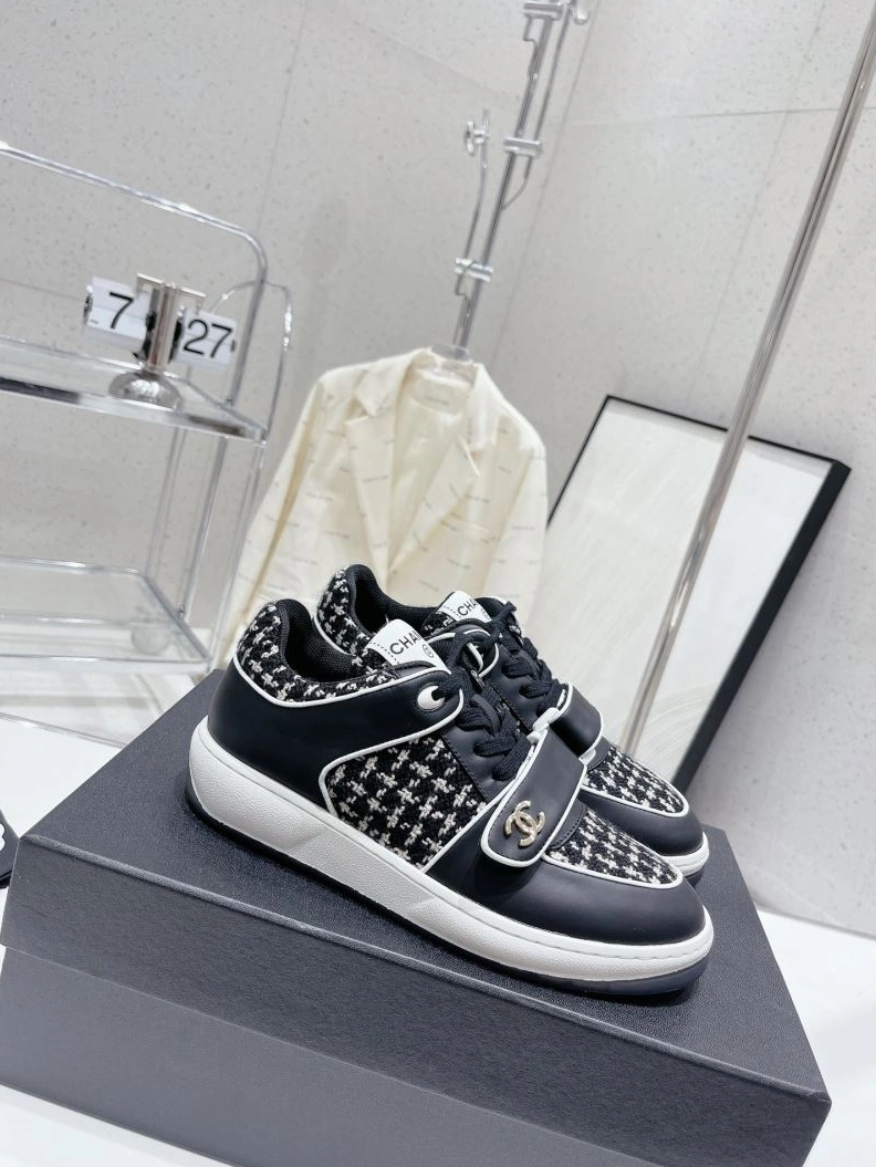 SportInspired Chxnxl Sneakers 122320