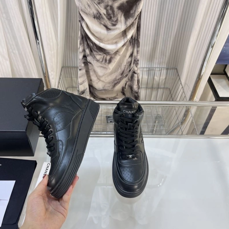 Lightweight Chxnxl Sneakers 122307