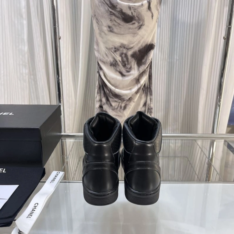 Lightweight Chxnxl Sneakers 122307