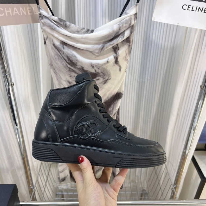 Lightweight Chxnxl Sneakers 122307