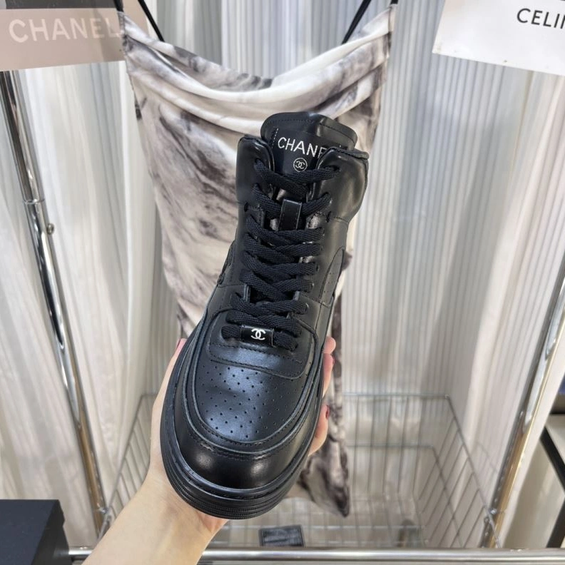 Lightweight Chxnxl Sneakers 122307