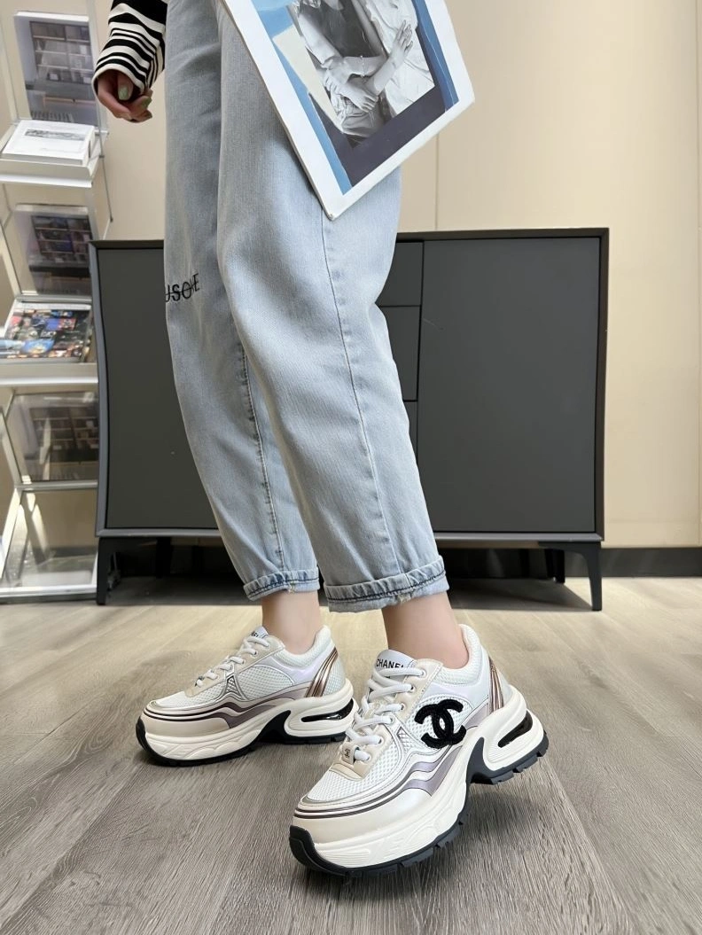 Lightweight Chxnxl Sneakers 122297