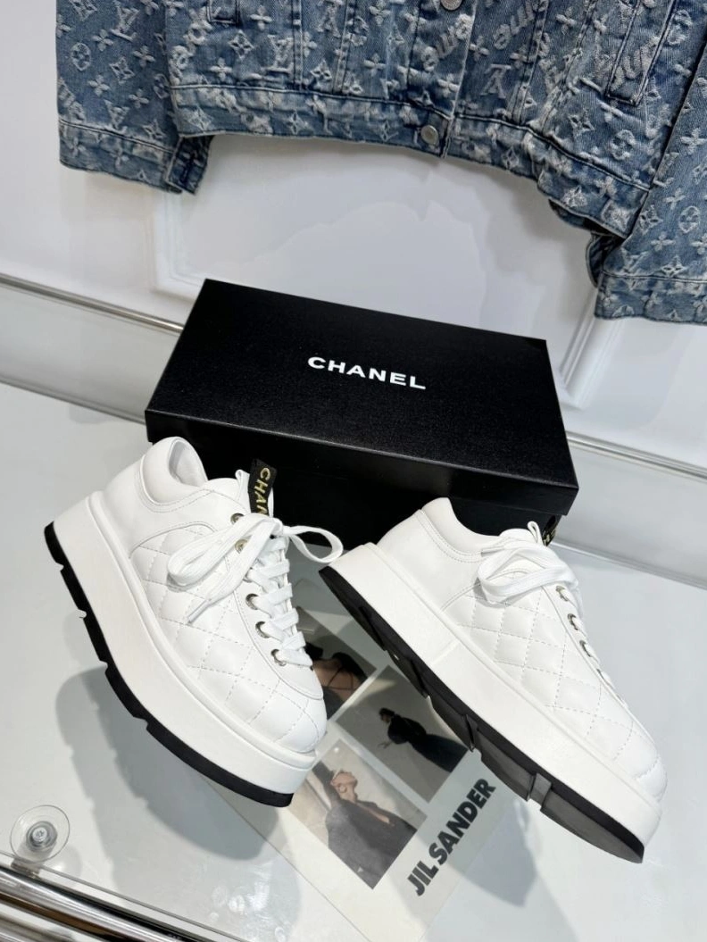 Bold Chxnxl Sneakers 122314