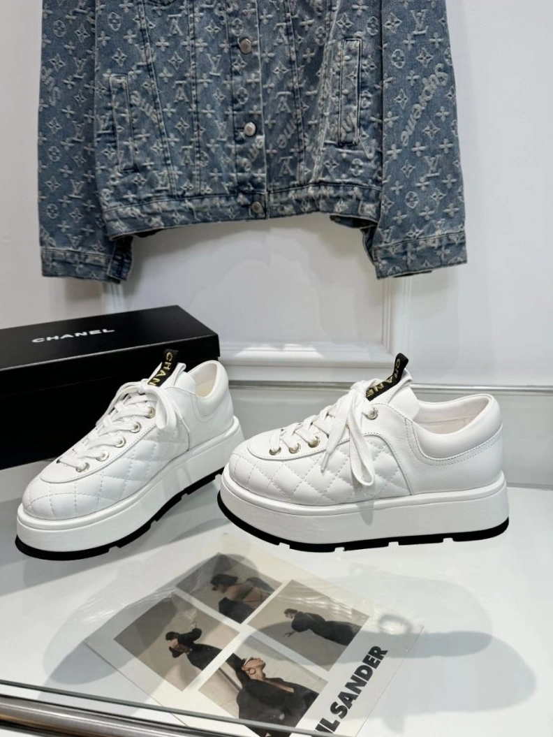 Bold Chxnxl Sneakers 122314