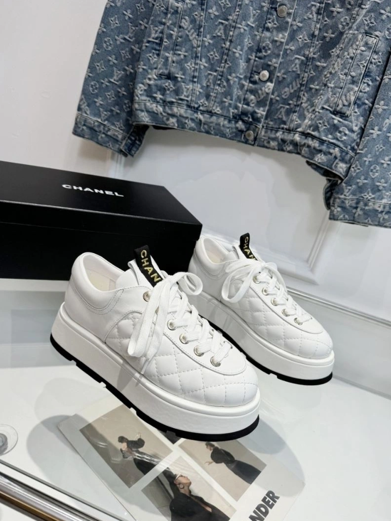 Bold Chxnxl Sneakers 122314