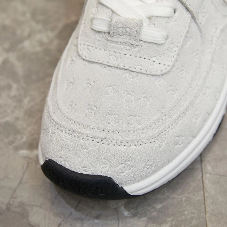 Reliable Chxnxl Sneakers 122296