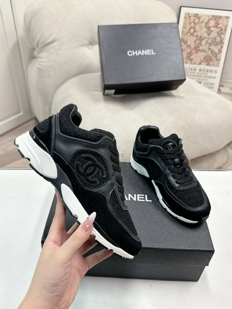 Elegant Chxnxl Sneakers 122276